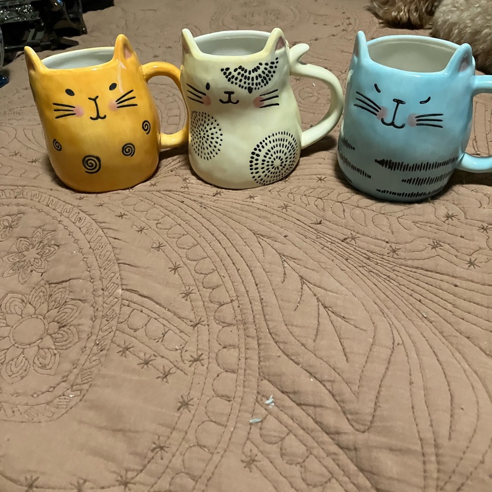 Set of 3 Ceramic Mugs From The Bico Cartoon Cat Collection